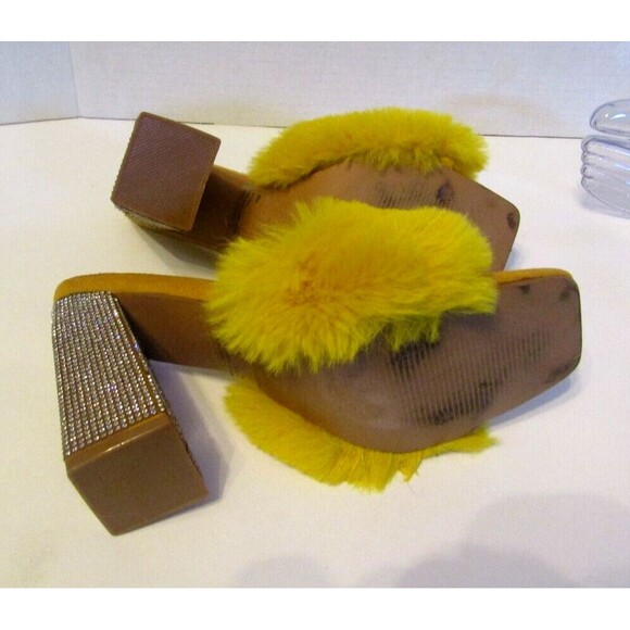 Cape Robbin Heels Yellow Plush Fluffy Rhinestone Heels Sherpa Mules Womens Sz 8 - Picture 10 of 10
